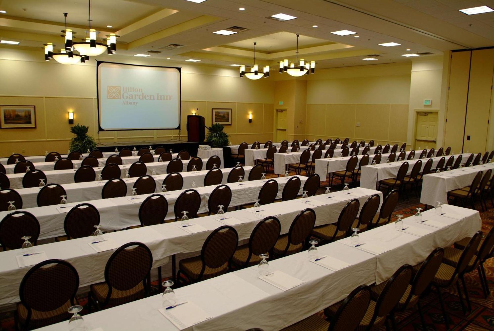 Hilton Garden Inn Albany Exterior foto
